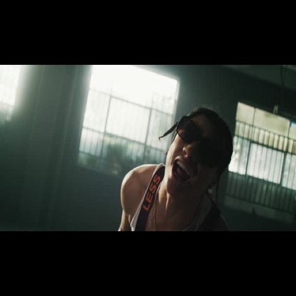 Custom 24kGoldn Chest Bag - Picture 6 of 6